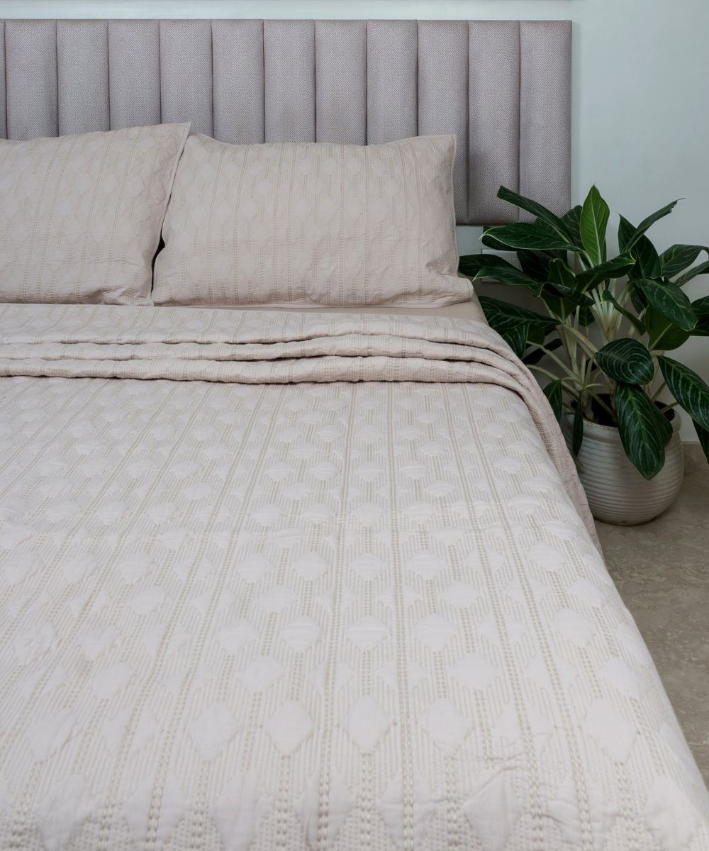 Almas Bed Spread - Beige