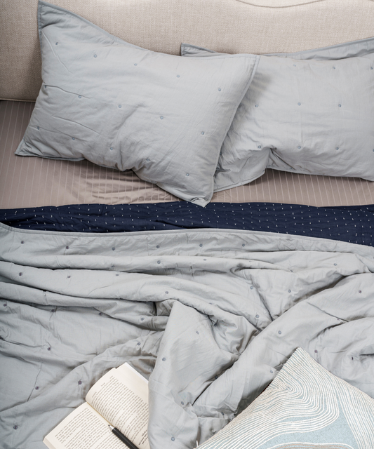 Dainty Dots Bed Spread